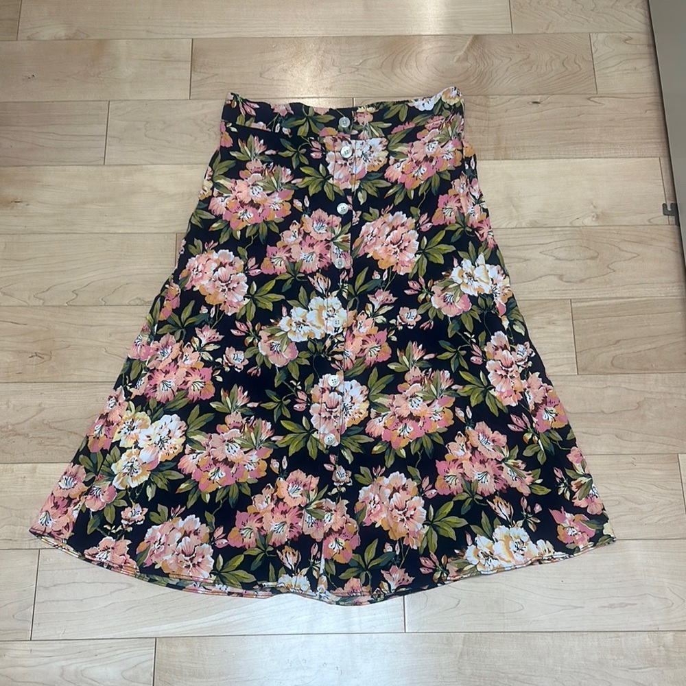 LOFT Floral A-Line Skirt - Black and Pink flowers like new